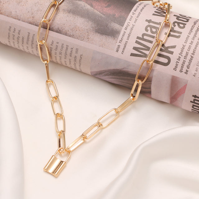 Portrait Pearl Round Coin Pendants