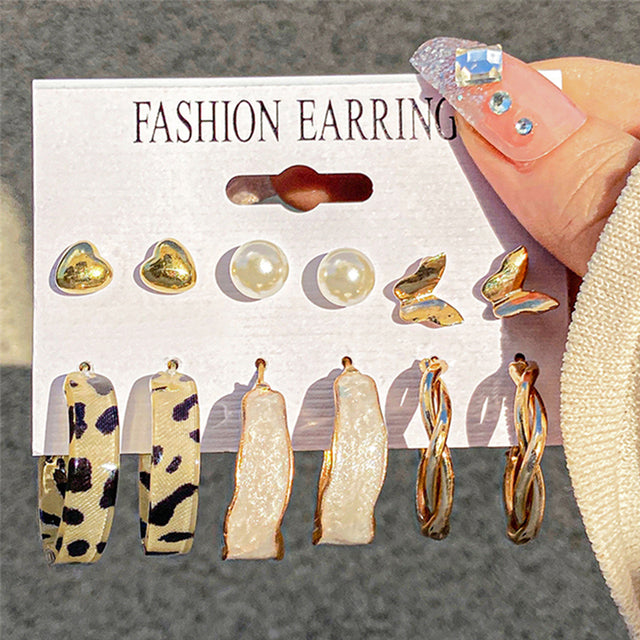 Trendy Exquisite Pearl Metal Earrings