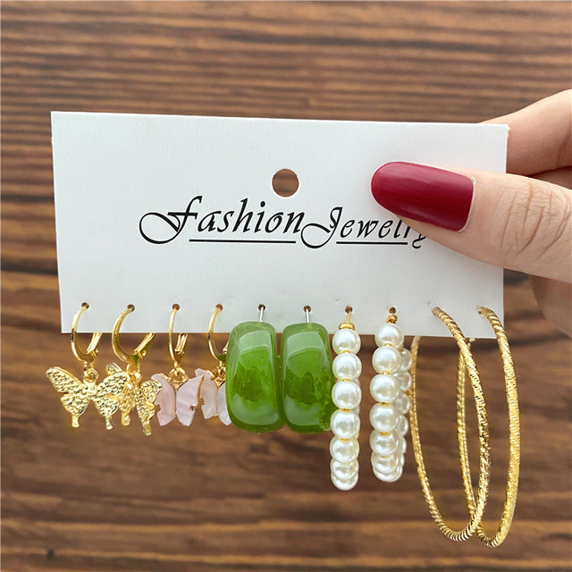 Trendy Exquisite Pearl Metal Earrings